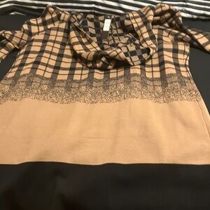 Belldini Checkered Knit Top in Black and Tan